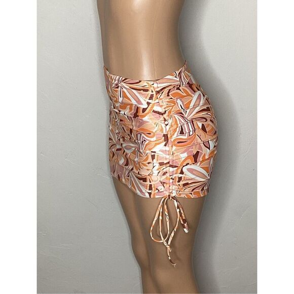 New L*SPACE multicolored skirt. Medium . Retails $129 - Picture 11 of 12